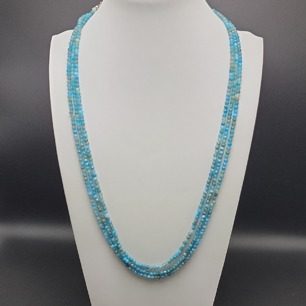 Beautiful 155 Cts genuine natural 3mm faceted blue Apatite chip beads rich shade